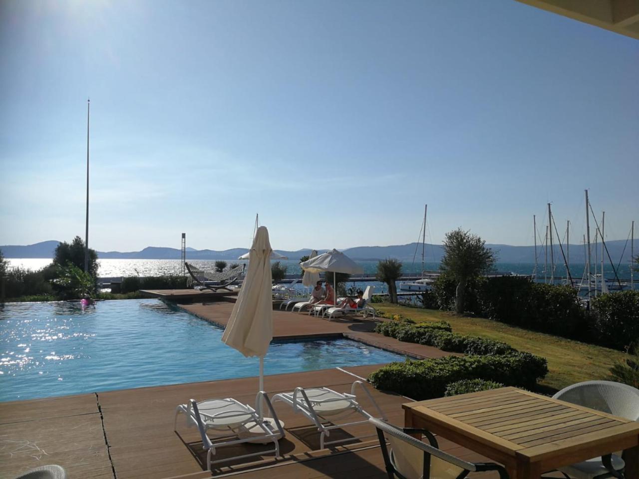Egesu Marina Guest House Gulluk Exterior foto